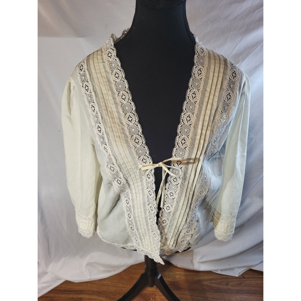 Vtge Deena Size M Cream Ivory Lace Polyester Cotton Blend Bed Jacket